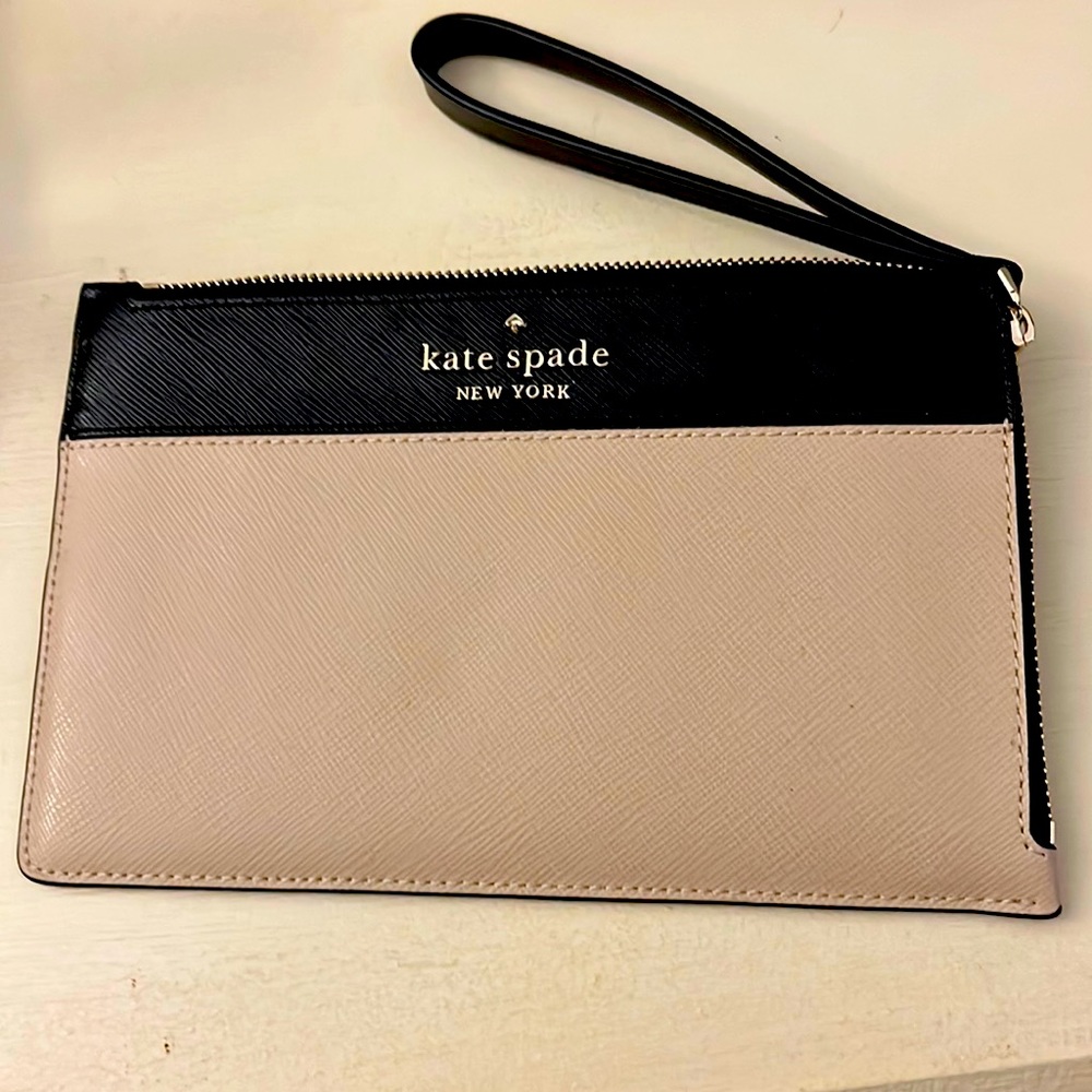 Kate Spade Staci Medium Wristlet Warm Beige